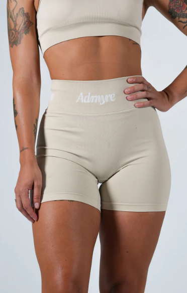 Short Lush Beige - Admyre